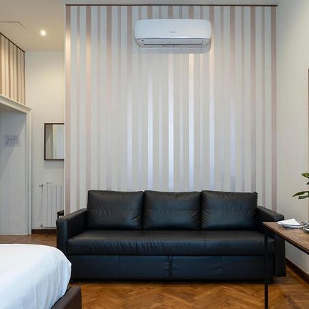 Varese Suites Екстериор снимка