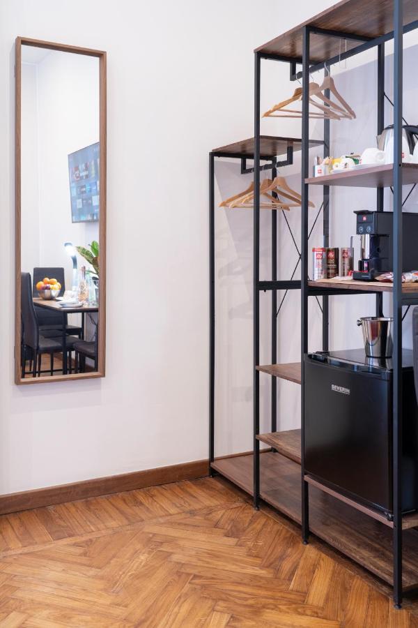 Varese Suites Екстериор снимка