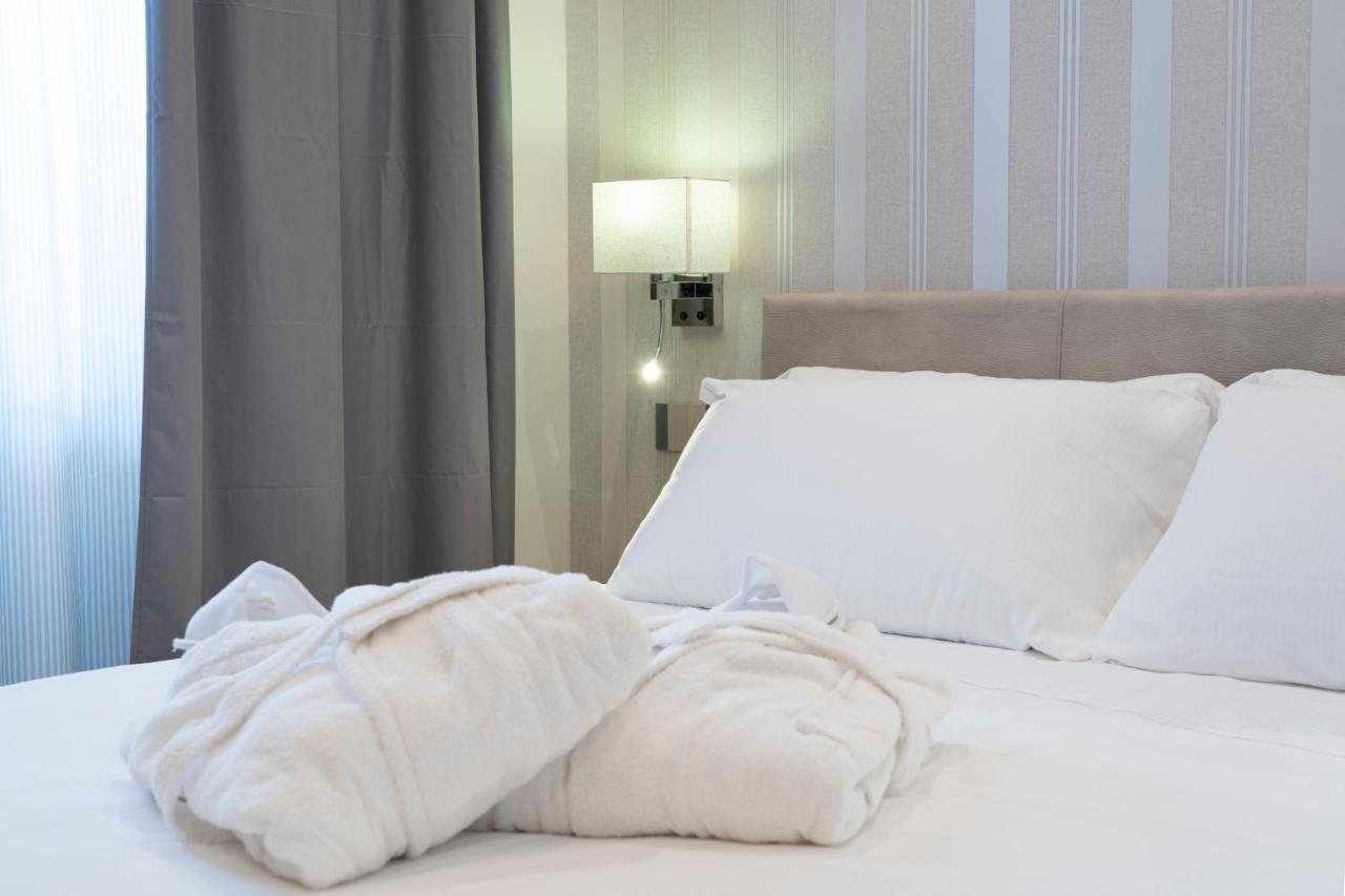 Varese Suites Екстериор снимка