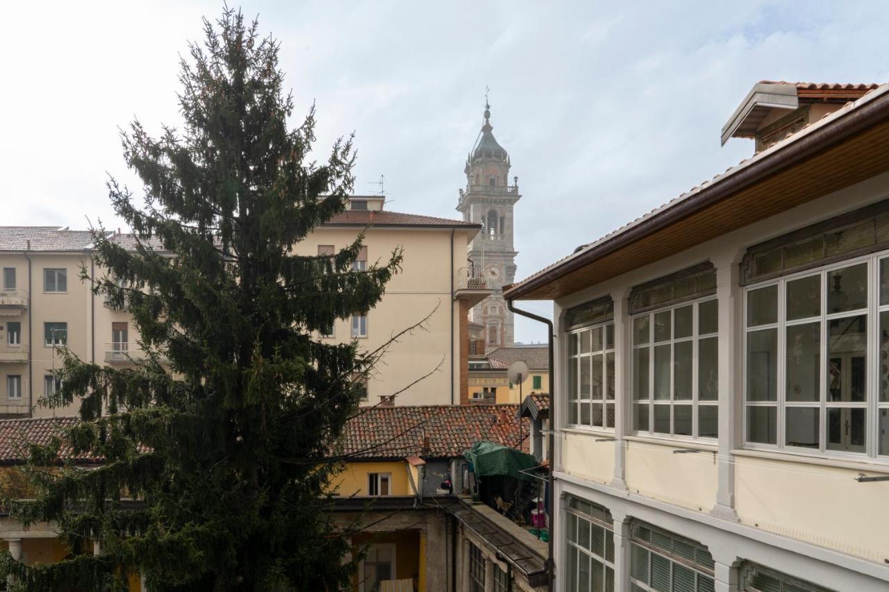 Varese Suites Екстериор снимка