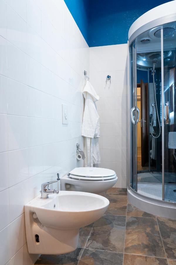 Varese Suites Екстериор снимка